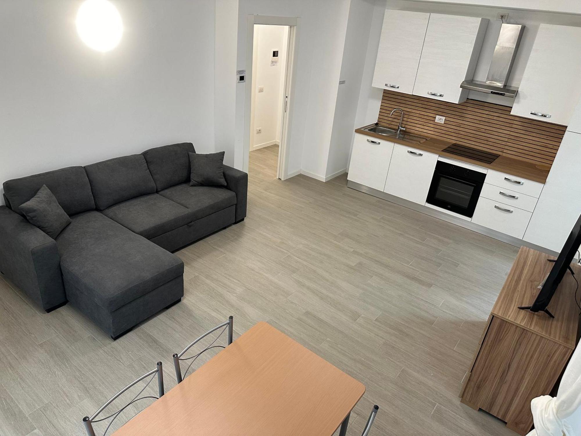 Casa Ideale Tim Appartmanti Moderni Vicina Al Centro Lecco Eksteriør billede