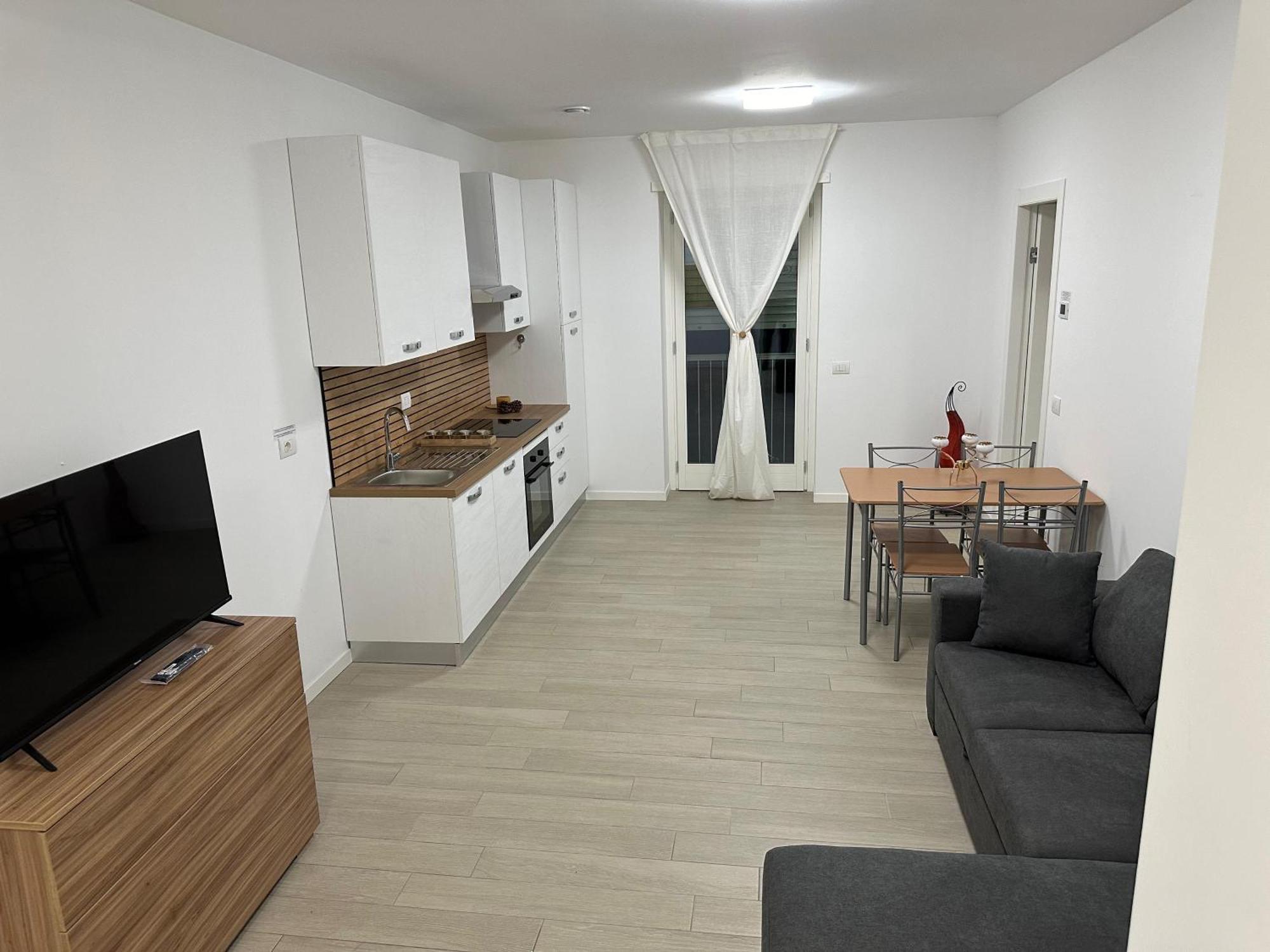 Casa Ideale Tim Appartmanti Moderni Vicina Al Centro Lecco Eksteriør billede
