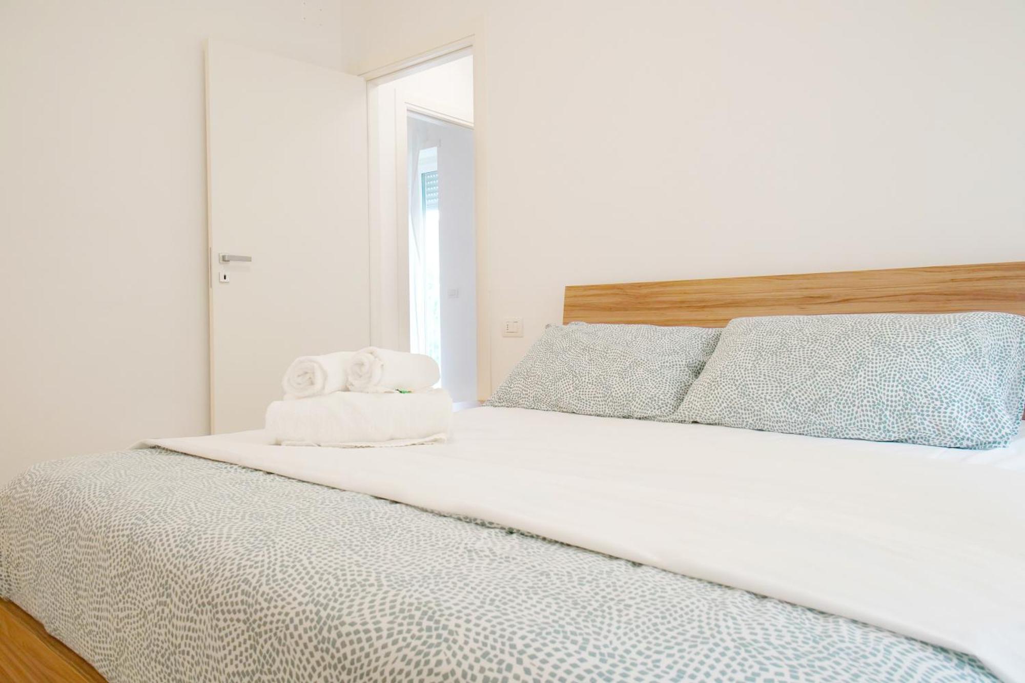 Casa Ideale Tim Appartmanti Moderni Vicina Al Centro Lecco Eksteriør billede