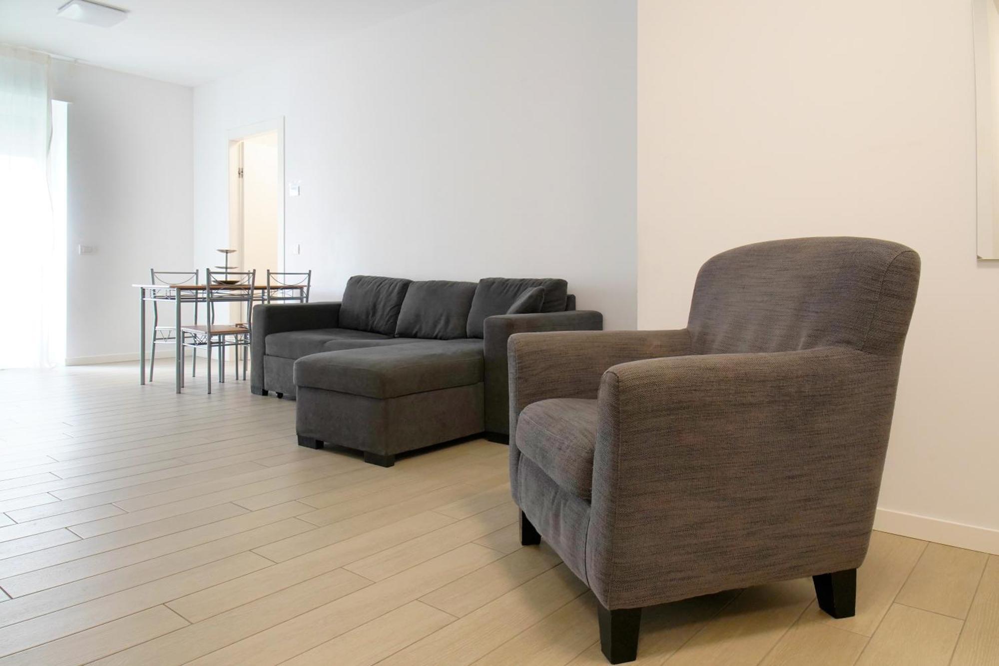 Casa Ideale Tim Appartmanti Moderni Vicina Al Centro Lecco Eksteriør billede